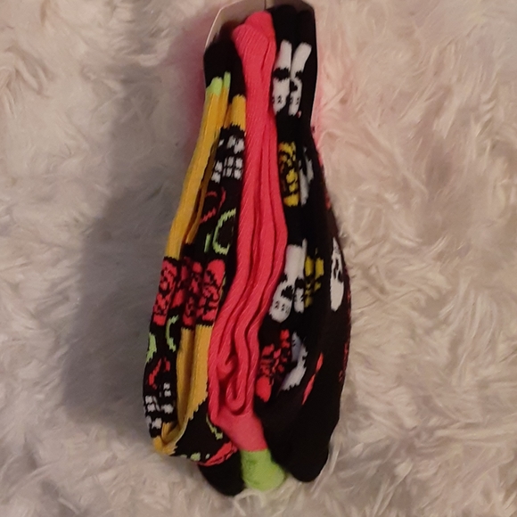 BETSEY JOHNSON SUGAR SKULL SOCKS SET OF 3 - Picture 3 of 3